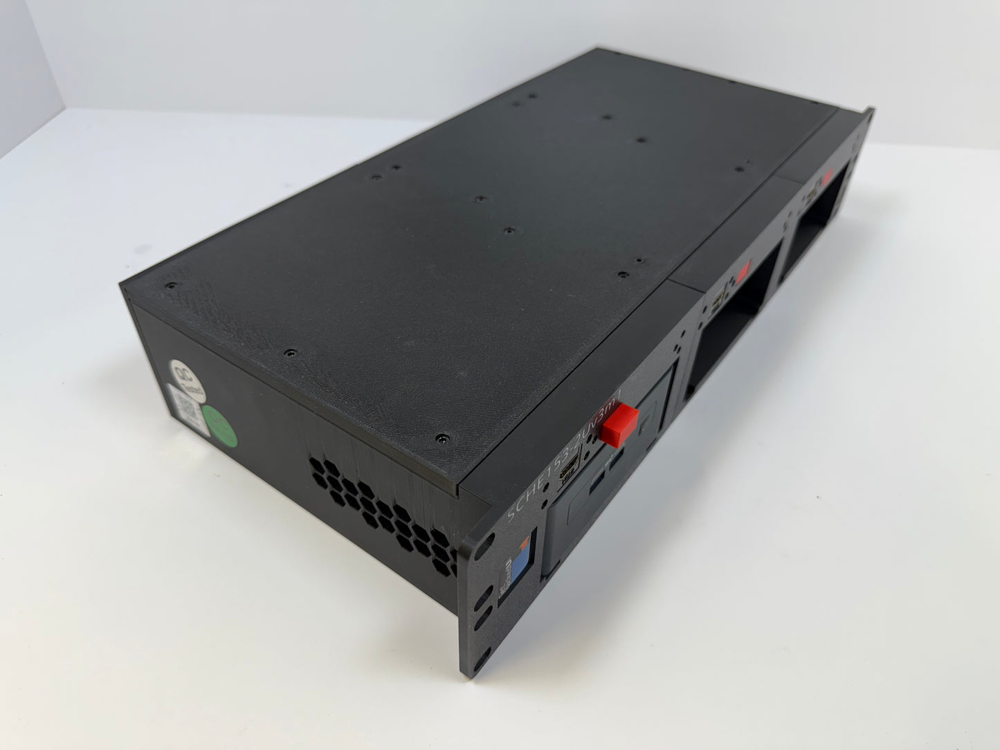 SCHE15302Uv3m1 – 2U Rackmount Chassis for Scale Computing HE153 Nodes
