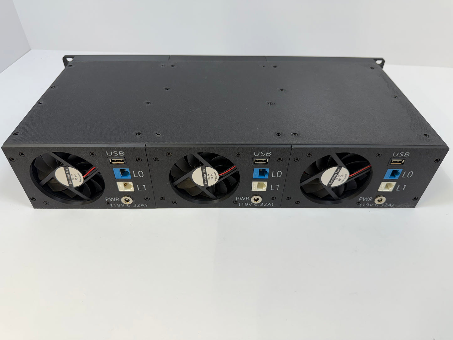 SCHE15302Uv3m1 – 2U Rackmount Chassis for Scale Computing HE153 Nodes
